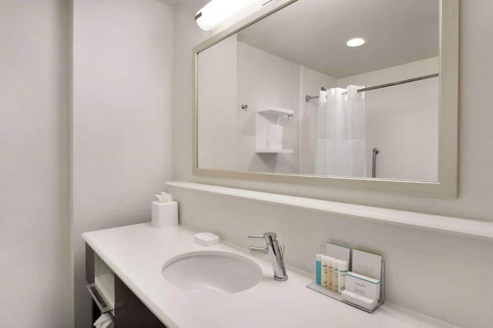 Photo of Bathroom in Gunter Afs