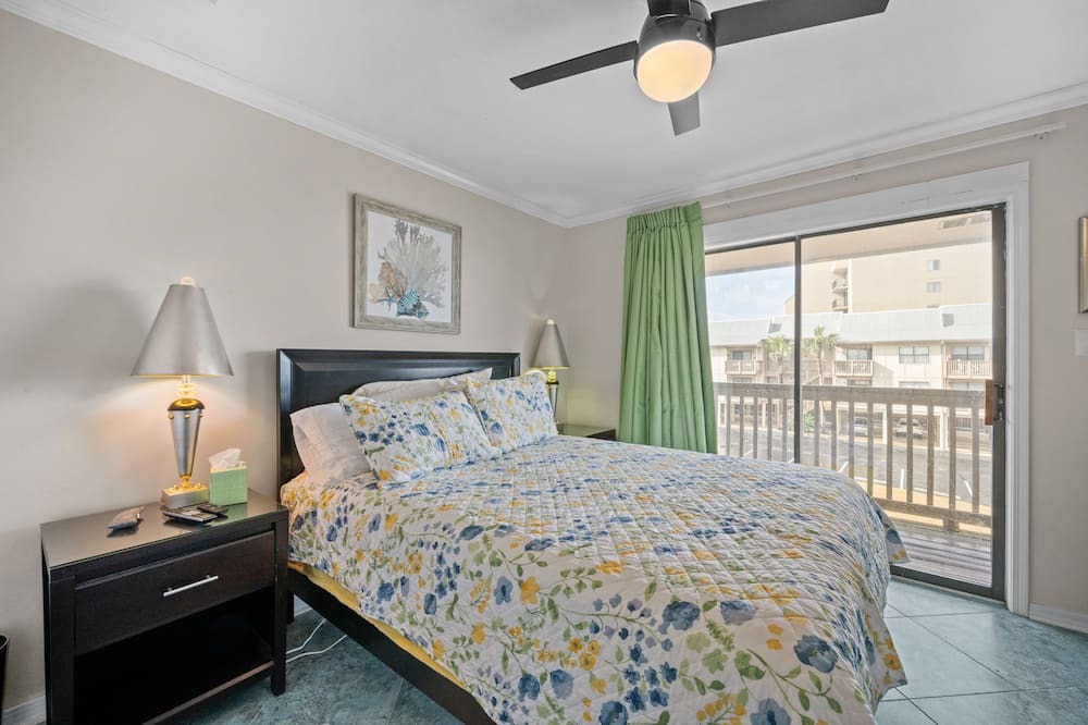 Photo of Bedroom in Orange Beach East