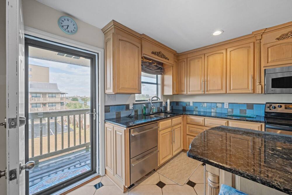 Photo of Kitchen in Orange Beach East