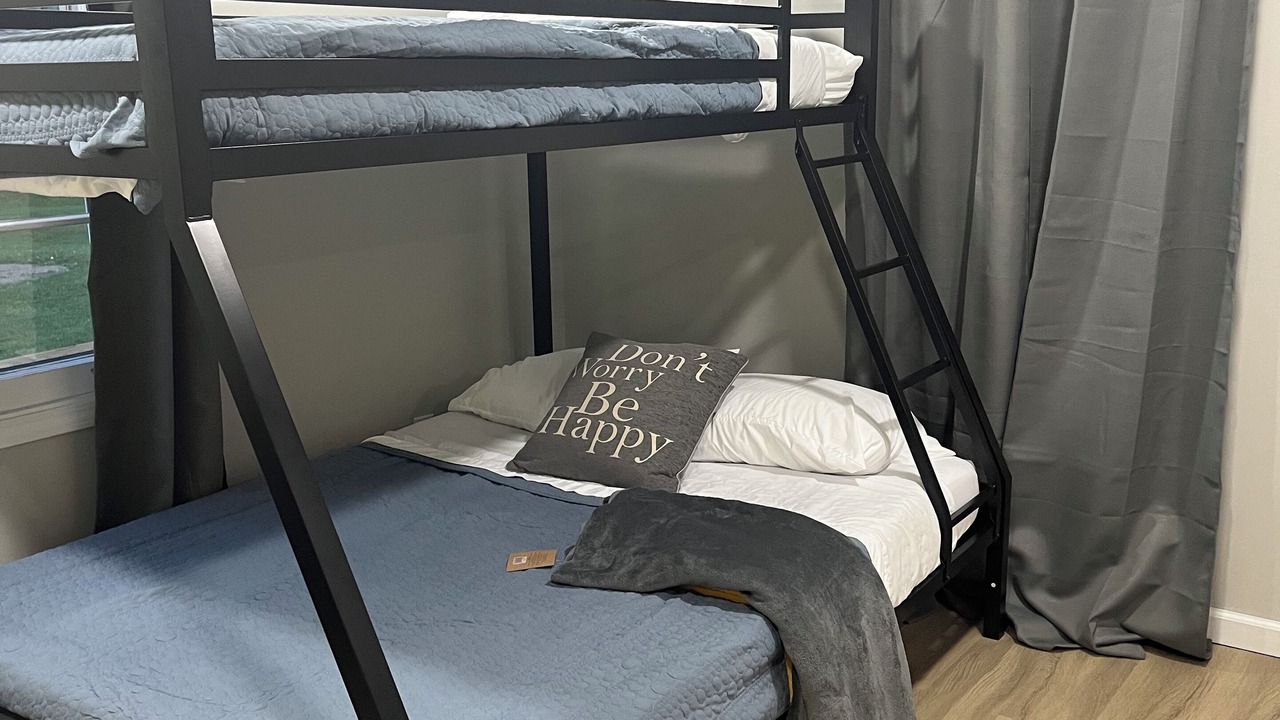 Photo of Bedroom in Angola on the Lake
