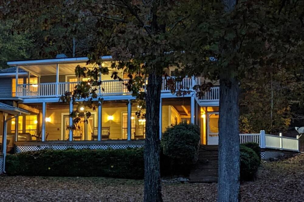 Photo of Outdoor in Cedar Bluff