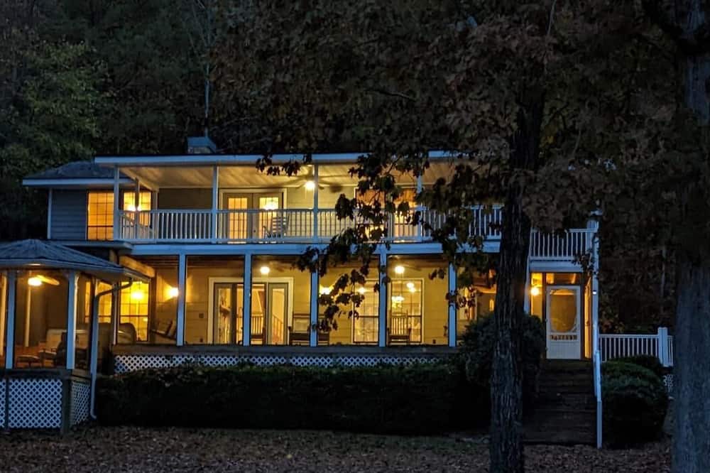 Photo of Outdoor in Cedar Bluff