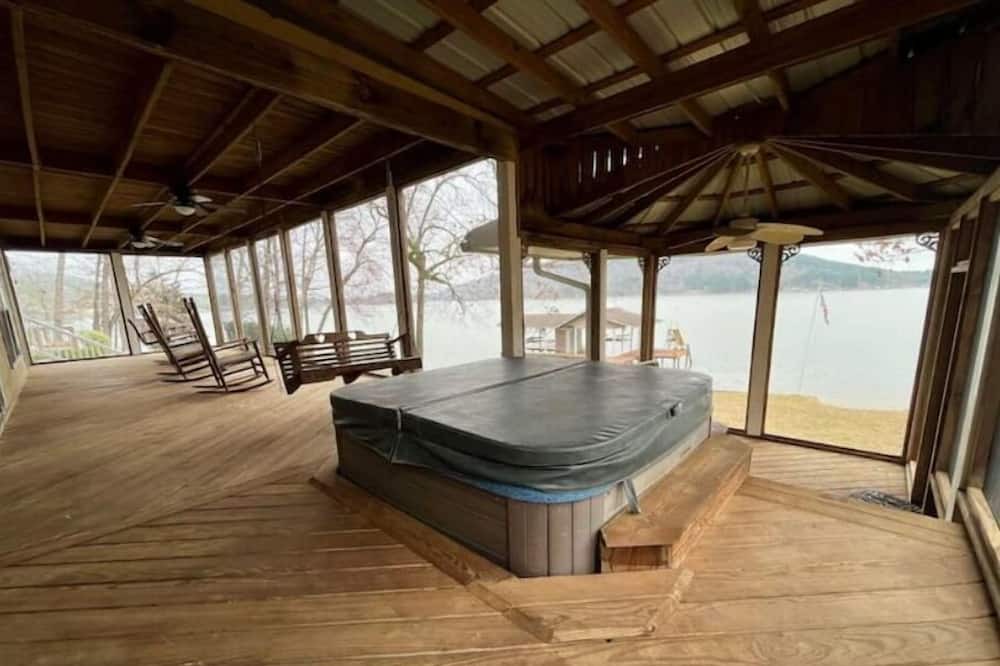 Photo of Outdoor in Cedar Bluff