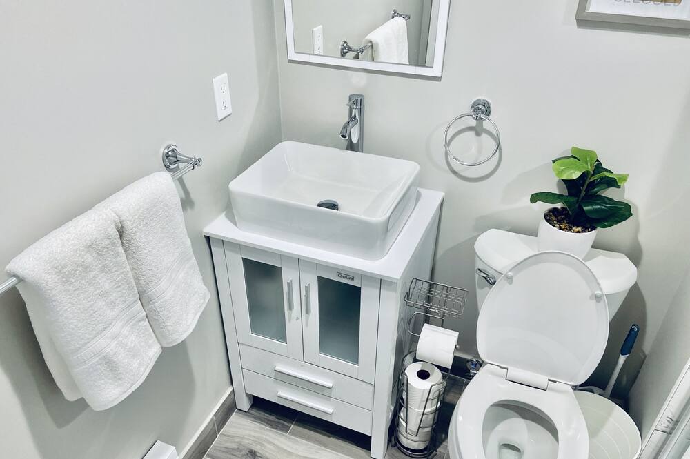 Photo of Bathroom in Haledon