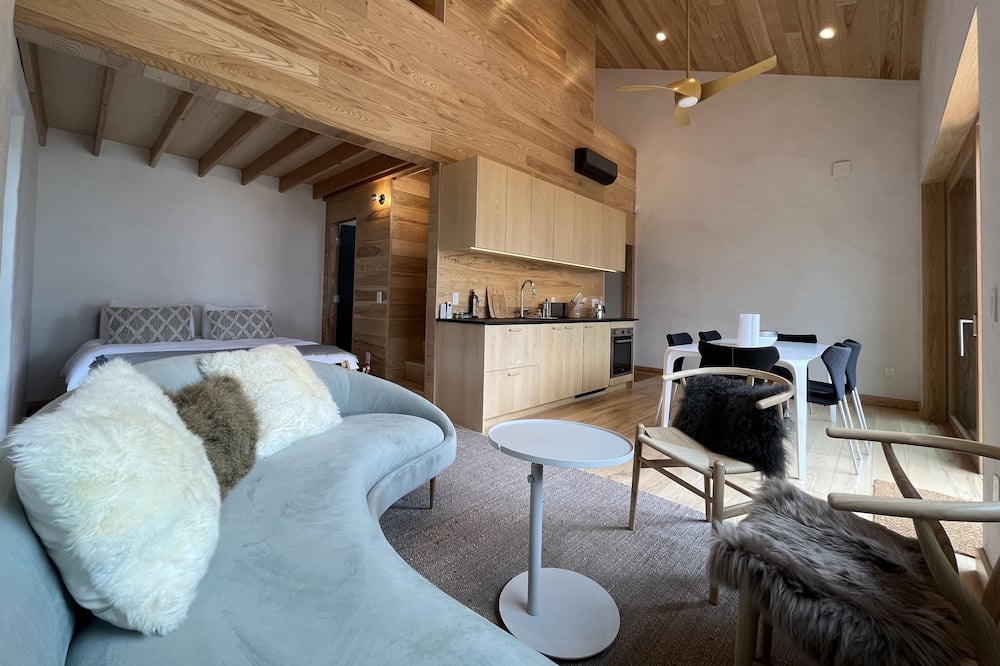 Photo of Livingroom in Hollowville