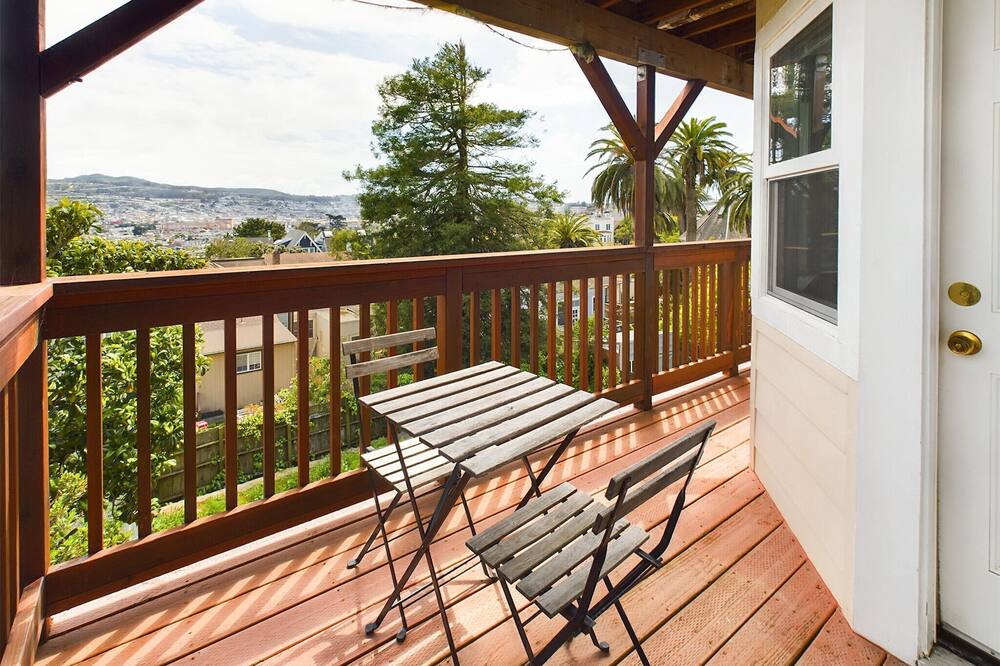 Photo of Outdoor in Sunnyside