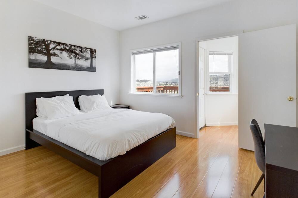 Photo of Bedroom in Sunnyside