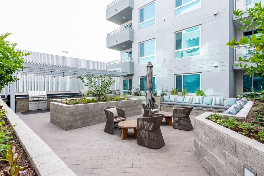Photo of Patio Balcony in Airport Area