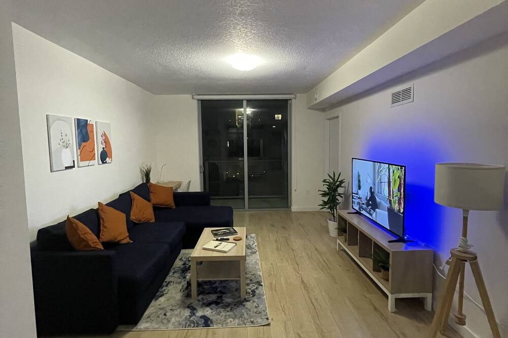Photo of Livingroom in Town Square