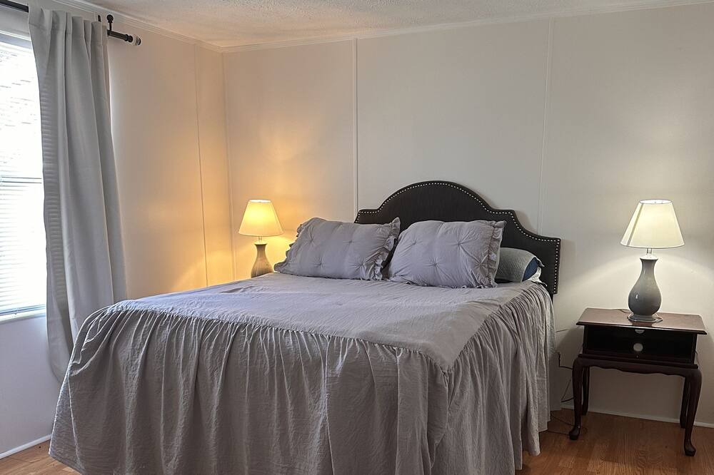 Photo of Bedroom in Macon County