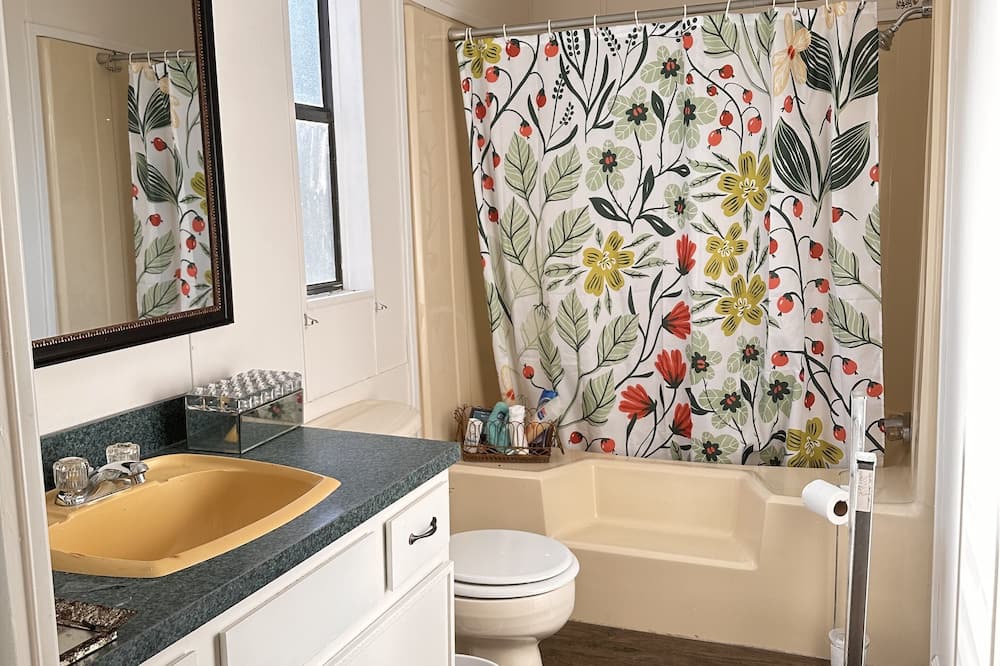 Photo of Bathroom in Macon County