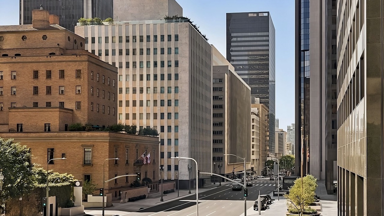 Photo of Others in Financial District