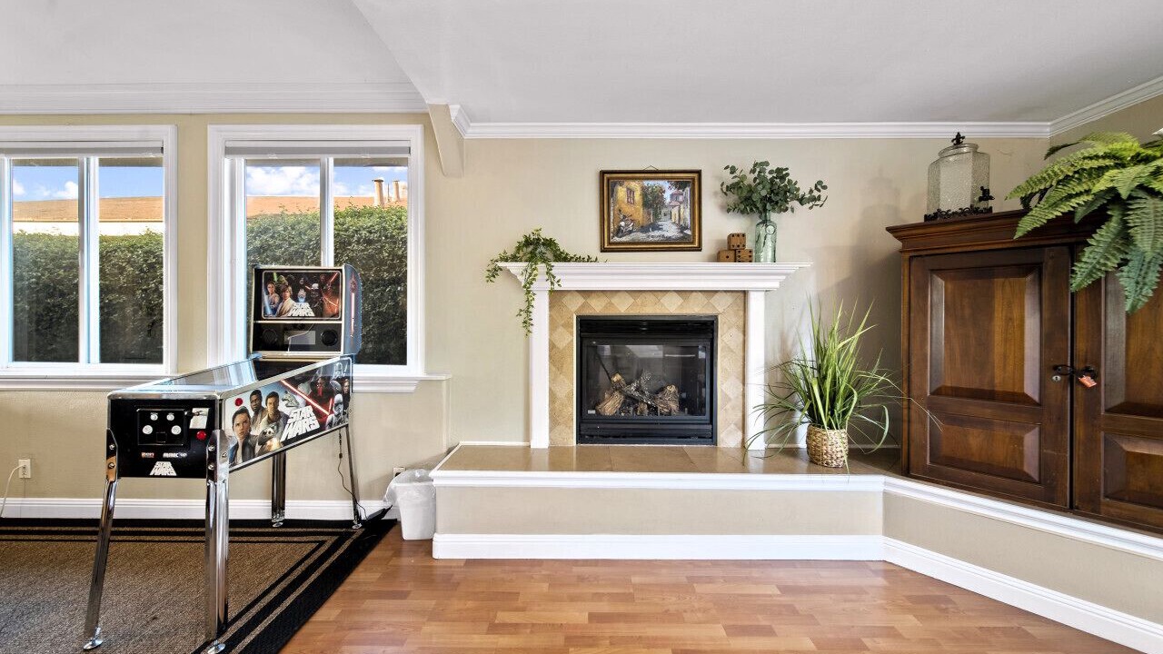 Photo of Livingroom in Tustin