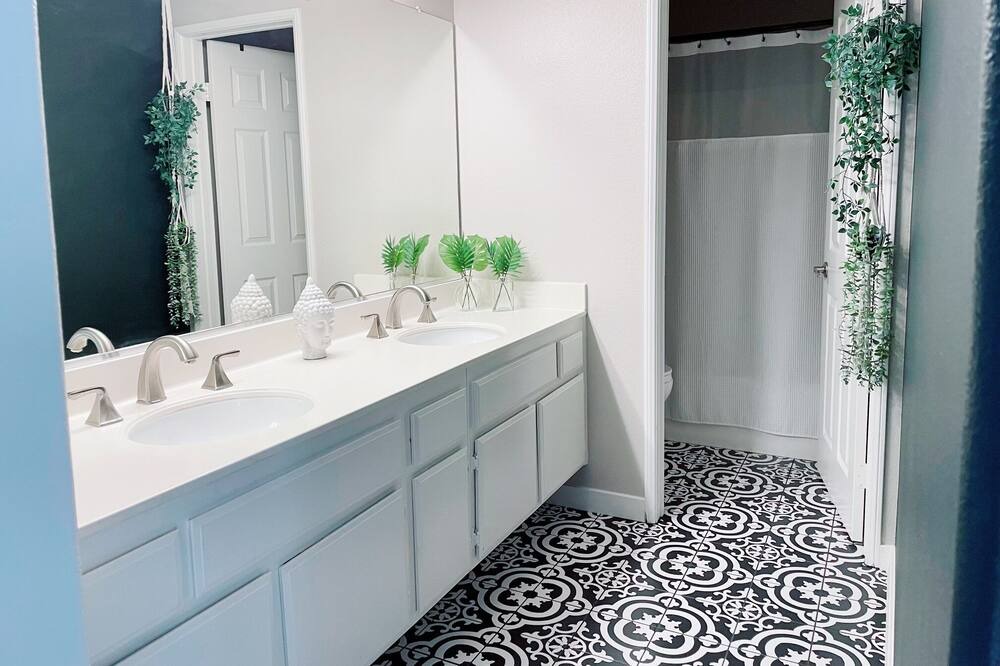 Photo of Bathroom in Rancho Santa Margarita