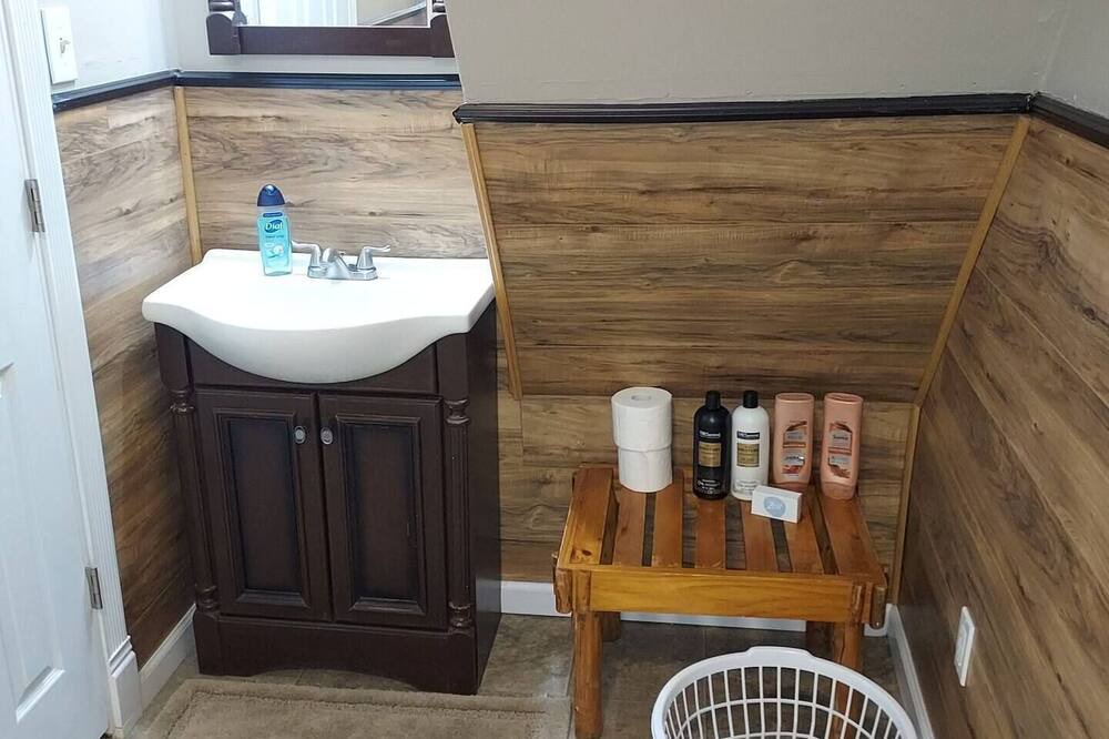 Photo of Bathroom in Silver Creek