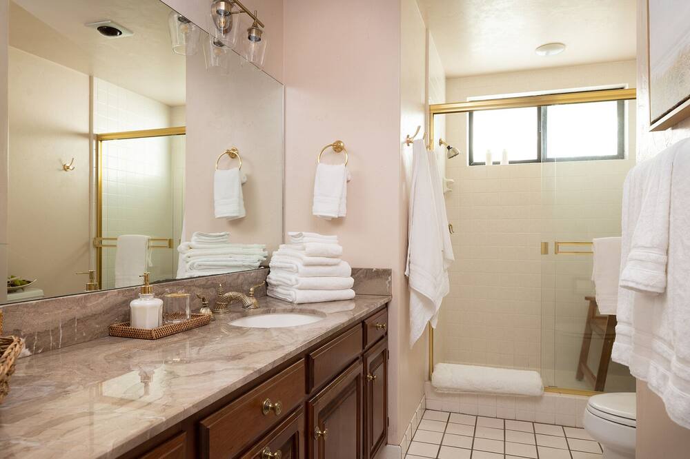 Photo of Bathroom in Carmel Point