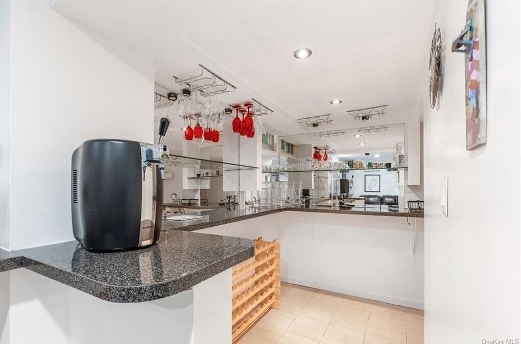 Photo of Kitchen in Northeast Yonkers