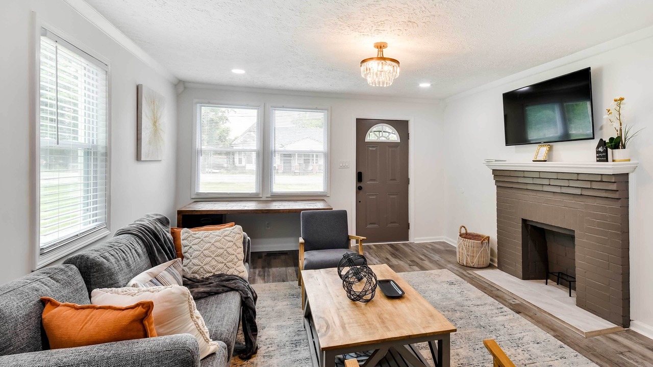 Photo of Livingroom in Tuskegee
