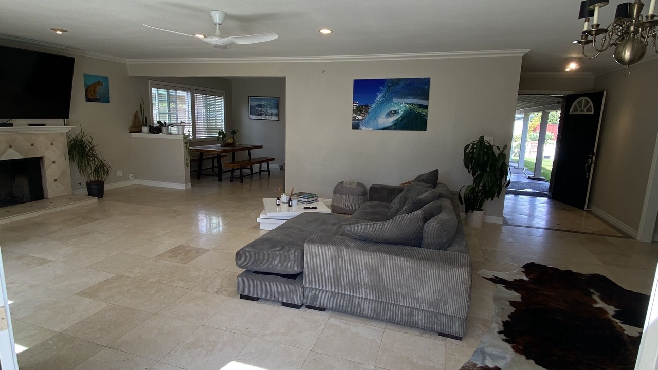 Photo of Livingroom in East Side Costa Mesa