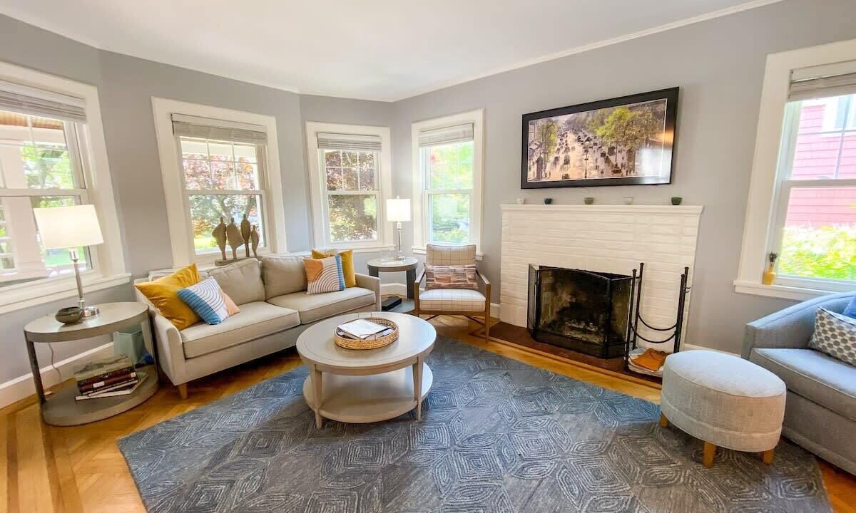 Photo of Livingroom in Newburgh