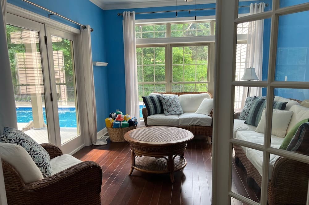 Photo of Livingroom in Perinton