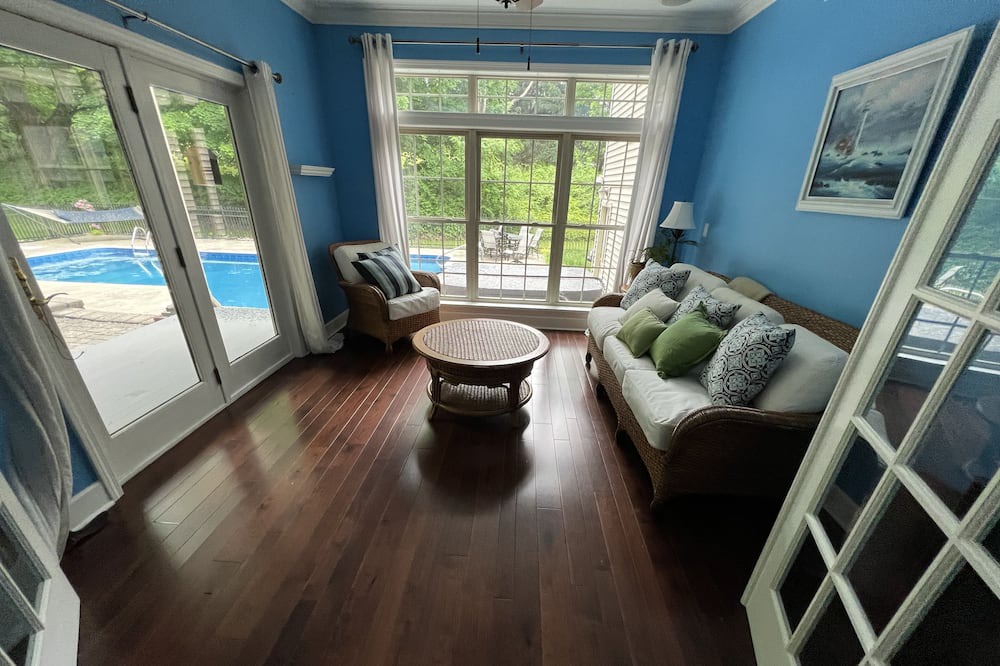 Photo of Livingroom in Perinton
