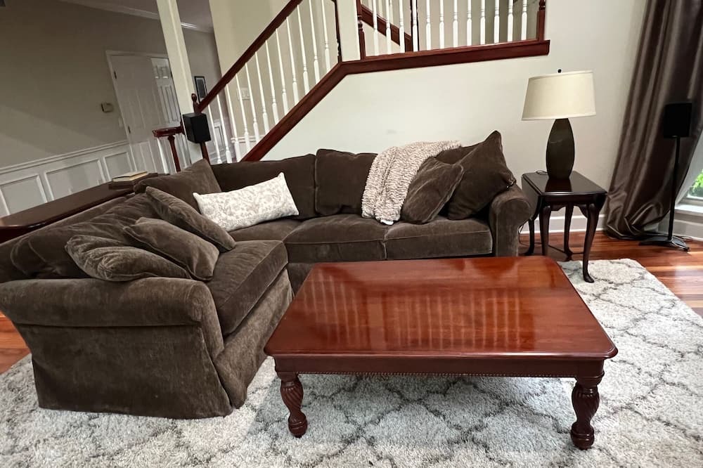 Photo of Livingroom in Perinton
