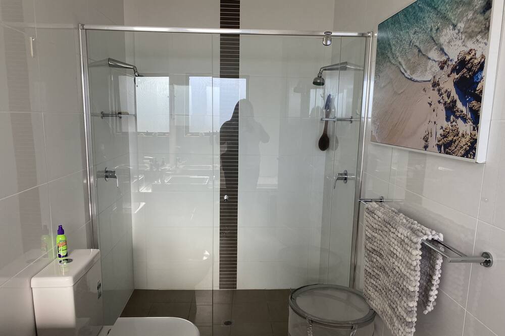 Photo of Bathroom in Henley Beach South