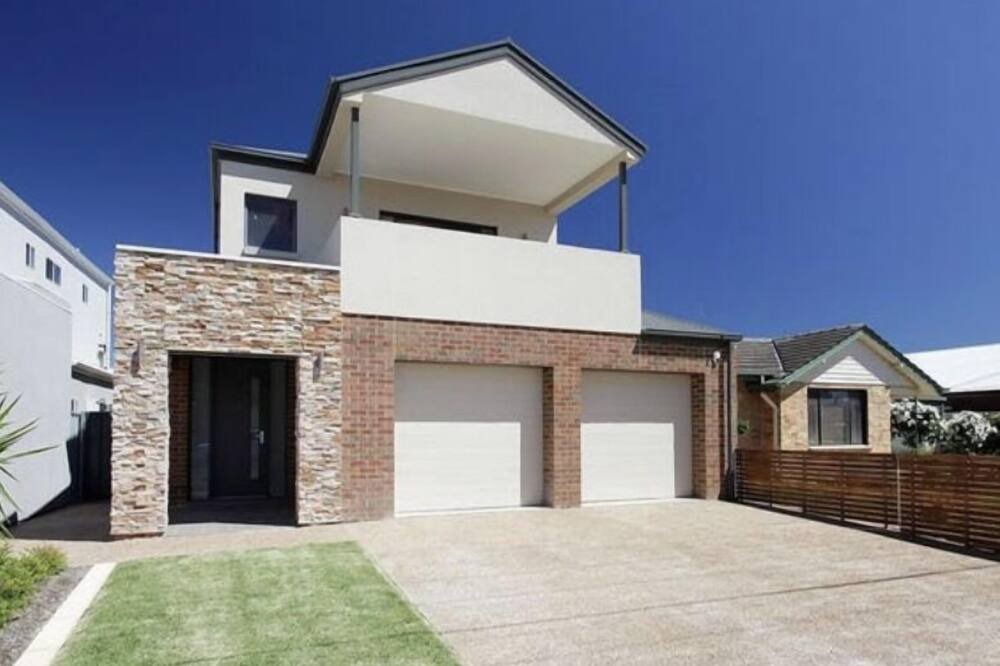 Photo of Outdoor in Henley Beach South