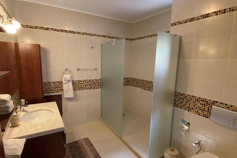 Photo of Bathroom in Torba