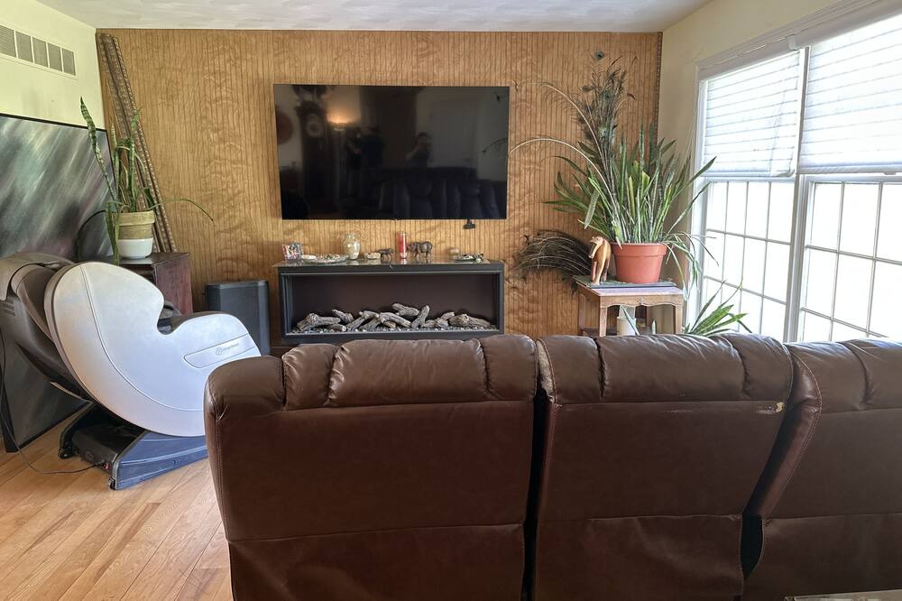 Photo of Livingroom in Holcomb