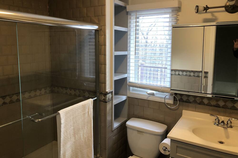 Photo of Bathroom in South Salem