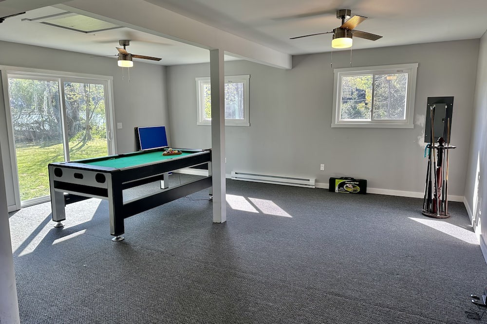 Photo of Bedroom in Lake Peekskill