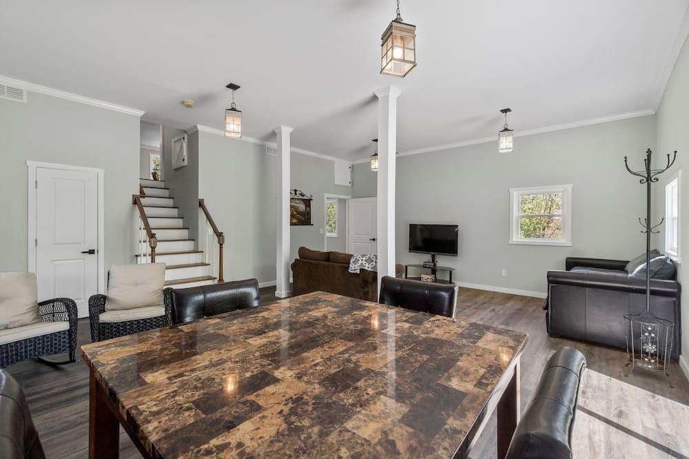 Photo of Livingroom in Lake Peekskill