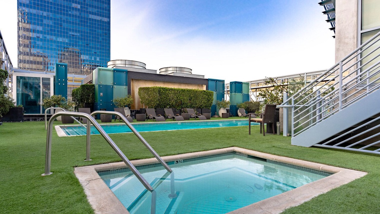 Photo of Outdoor in City West