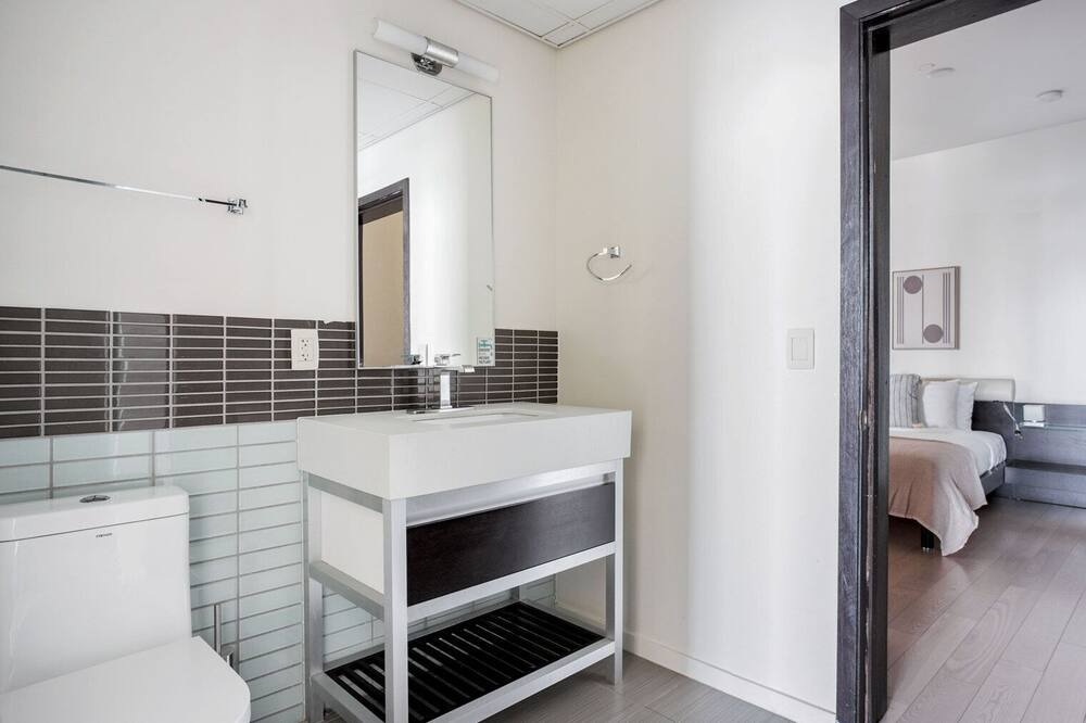 Photo of Bathroom in City West