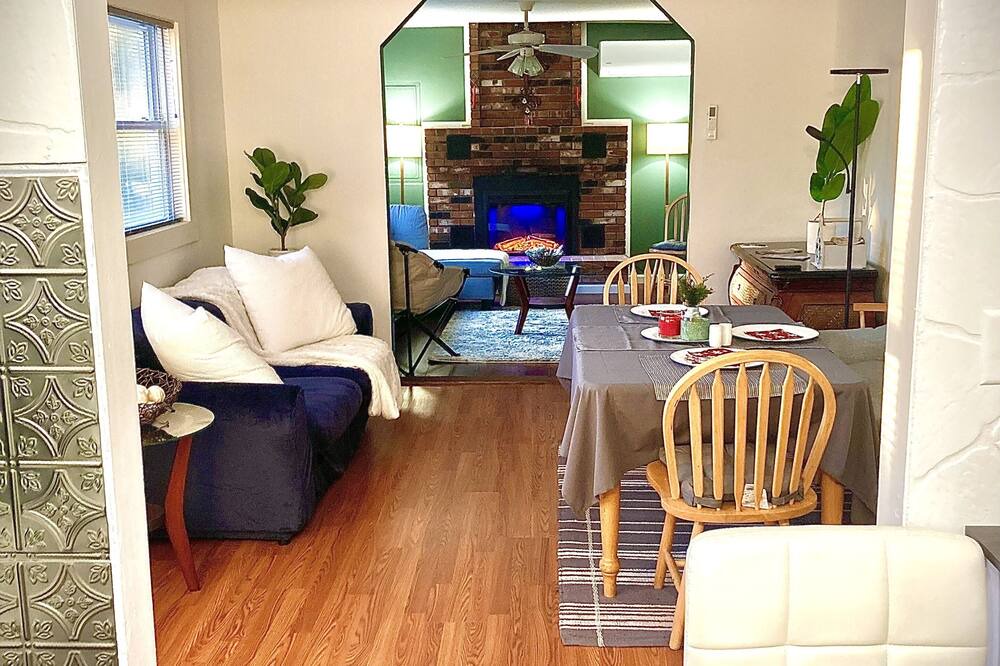 Photo of Livingroom in Beaverdam Lake-Salisbury Mills