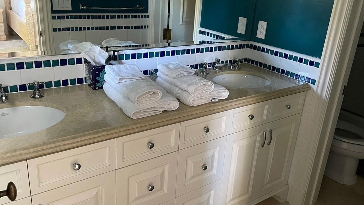 Photo of Bathroom in Valley Village