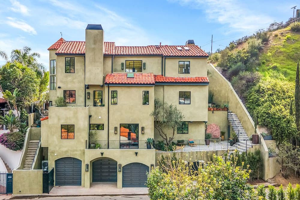 Photo of Outdoor in Beachwood Canyon