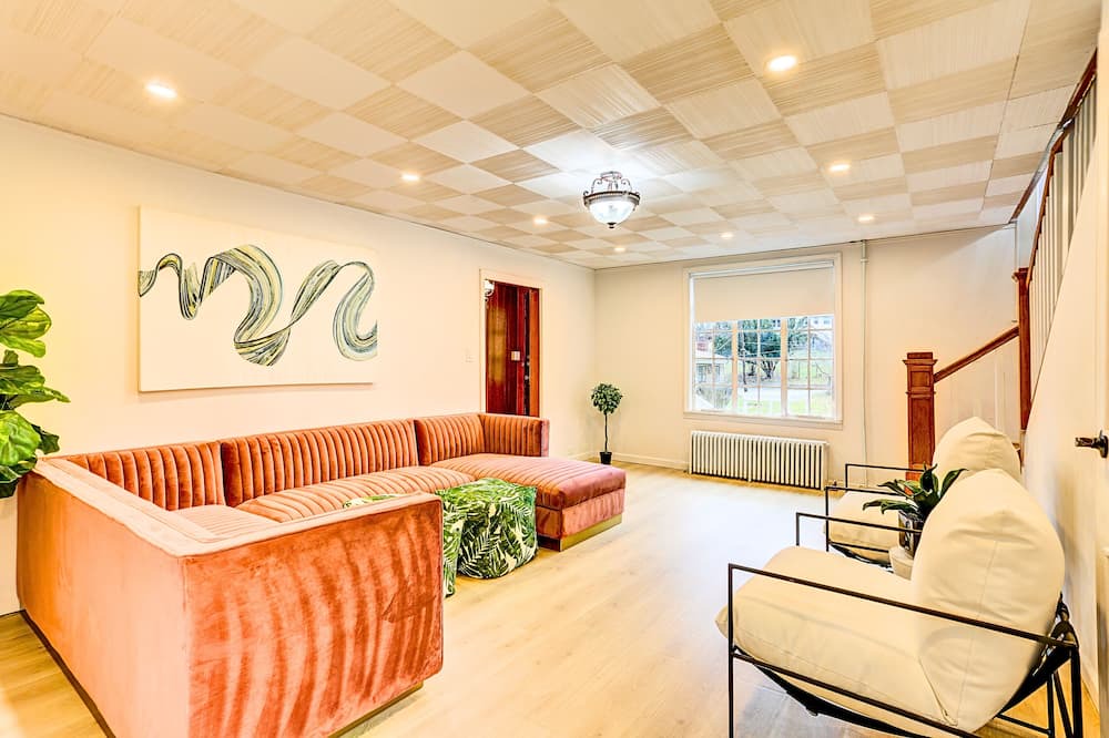 Photo of Livingroom in Chestnut Ridge