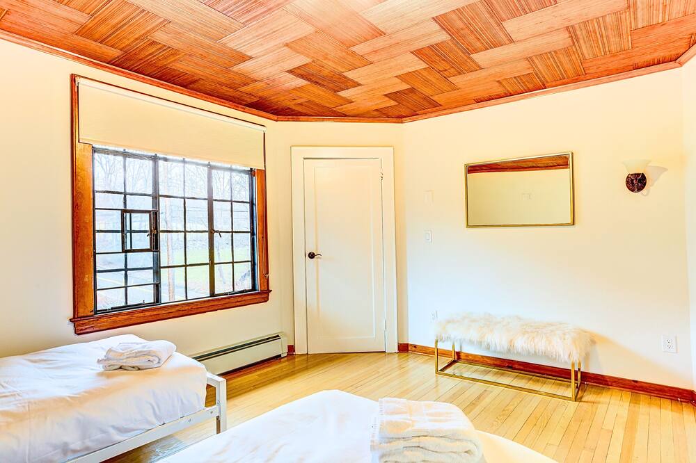 Photo of Bedroom in Chestnut Ridge