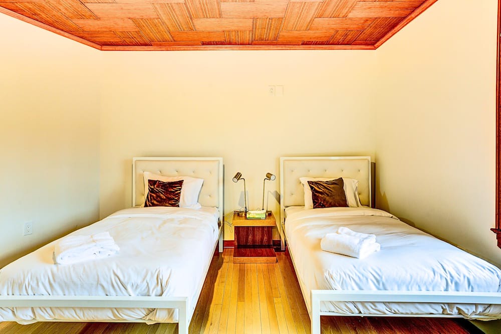 Photo of Bedroom in Chestnut Ridge