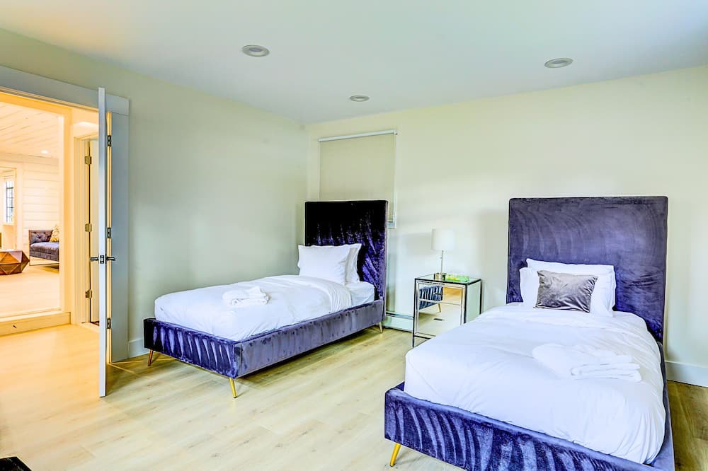 Photo of Bedroom in Chestnut Ridge
