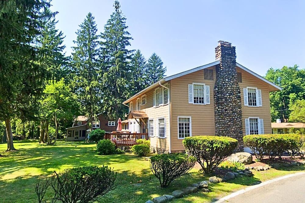 Photo of Outdoor in Chestnut Ridge