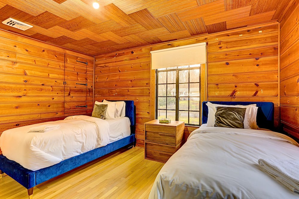 Photo of Bedroom in Chestnut Ridge
