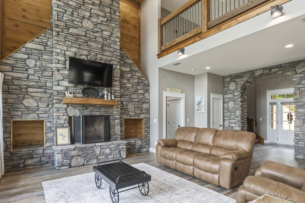 Photo of Livingroom in Deatsville