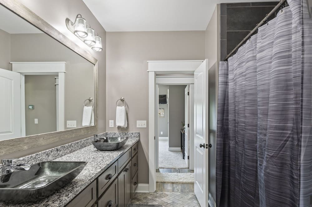 Photo of Bathroom in Deatsville