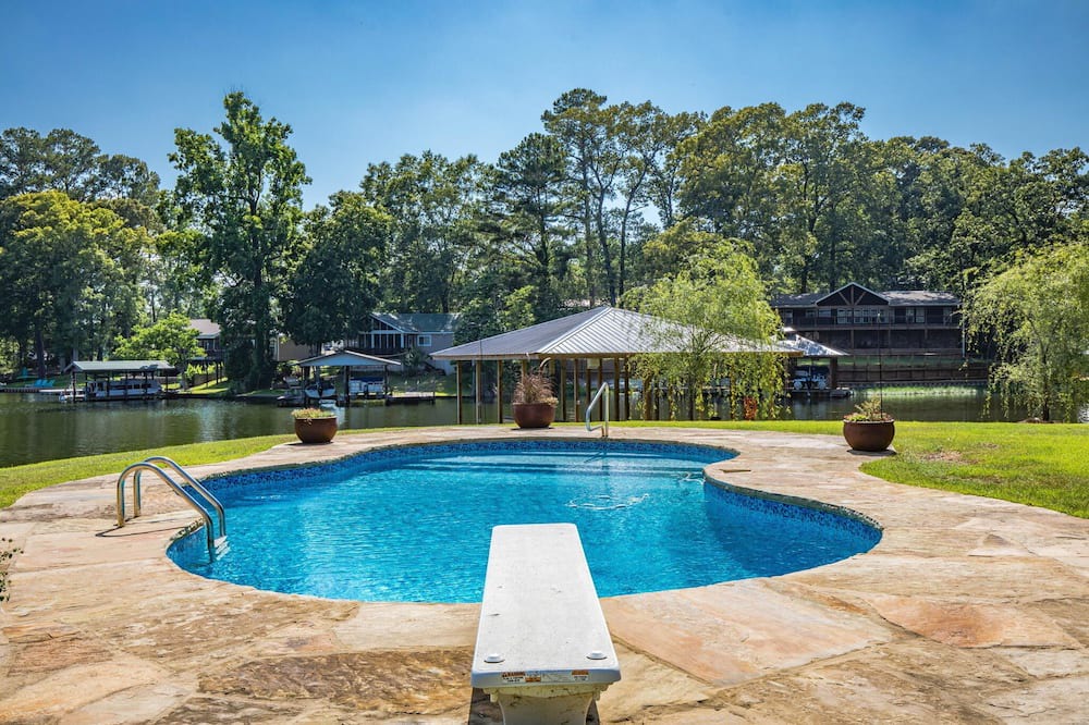 Photo of Outdoor in Deatsville