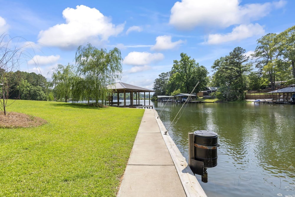 Photo of Outdoor in Deatsville