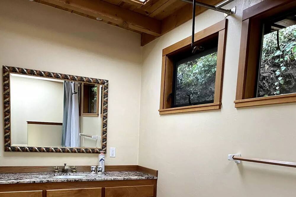 Photo of Bathroom in Big Sur